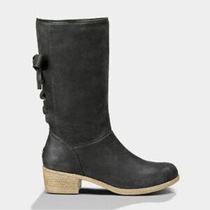 UGG Cary Lace-Up Back Genuine Sheepskin Boot Grey Size 8.5